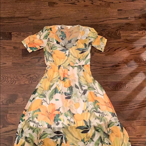 H&M Dresses & Skirts - Gorgeous lemon dress